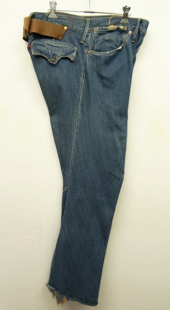 画像: LEVIS RED "WARPED COMFORT" 立体裁断デニム 2002年 イタリア製 (USED) 「Bottoms」 入荷しました。