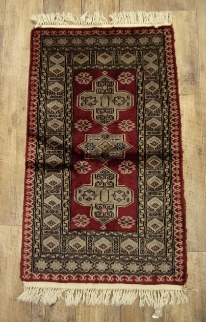 画像: ウール トライバルラグ 114cm x 63cm (ANTIQUE) 「Antique Goods」 入荷しました。