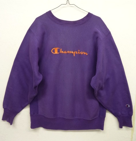 画像: 90'S CHAMPION 刺繍タグ リバースウィーブ 筆記体ロゴ刺繍 パープル USA製 (VINTAGE) 「Sweat Shirt」 入荷しました。
