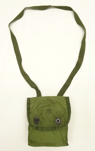画像: 00'S アメリカ軍 USステンシル入り ナイロン ショルダーポーチ (DEADSTOCK) 「Bag」 入荷しました。