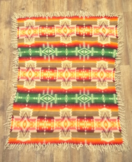 画像: PENDLETON "BEAVER STATE" フリンジ付き ウールラグ ネイティブ柄 140cm x 120cm USA製 (USED) 「Accessorie」入荷しました。