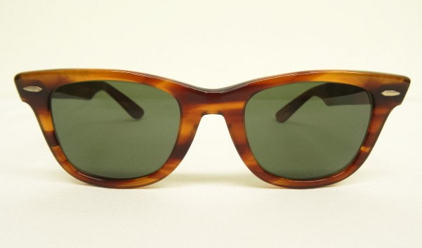 画像: 80'S B&L ボシュロム製 RAY-BAN "WAYFARER" サングラス べっ甲 ケース付き USA製 (VINTAGE) 「Accessorie」入荷しました。