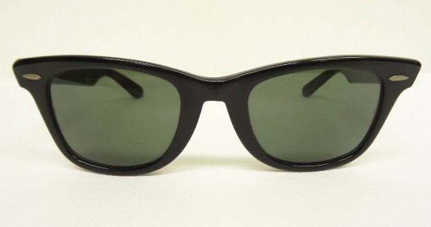 画像: 80'S B&L ボシュロム製 RAY-BAN "WAYFARER" サングラス ブラック USA製 (VINTAGE) 「Accessorie」入荷しました。