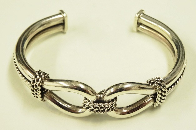 画像: ナバホ族 インディアンジュエリー "STEVE ARVISO" ホースウィスパラー シルバーバングル (NEW) 「Accessorie」入荷しました。