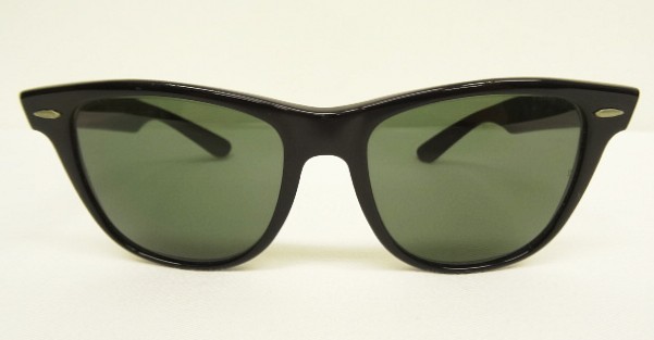 画像: 90'S B&L ボシュロム製 RAY-BAN "WAYFARER II" サングラス ブラック USA製 (VINTAGE) 「Accessorie」入荷しました。