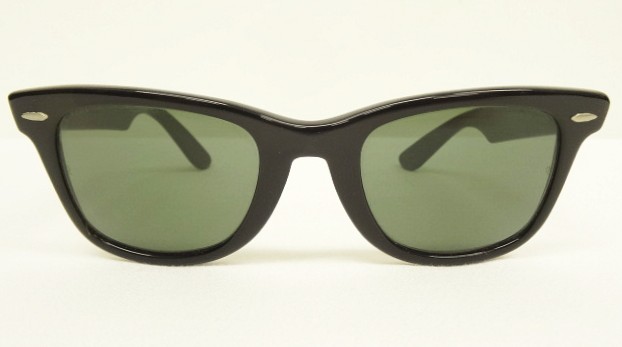 画像: 80'S B&L ボシュロム製 RAY-BAN "WAYFARER" サングラス ブラック USA製 (VINTAGE) 「Accessorie」入荷しました。