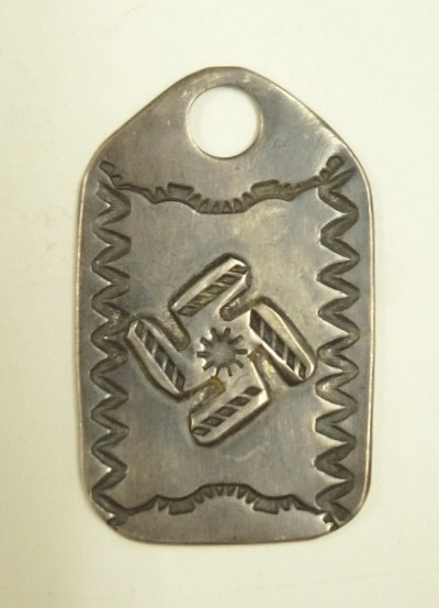 画像: 40'S ナバホ族 インディアンジュエリー "SWASTIKA" シルバー ペンダントトップ (VINTAGE) 「Accessorie」入荷しました。
