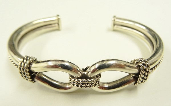 画像: ナバホ族 インディアンジュエリー "STEVE ARVISO" ホースウィスパラー シルバーバングル (NEW) 「Accessorie」入荷しました。