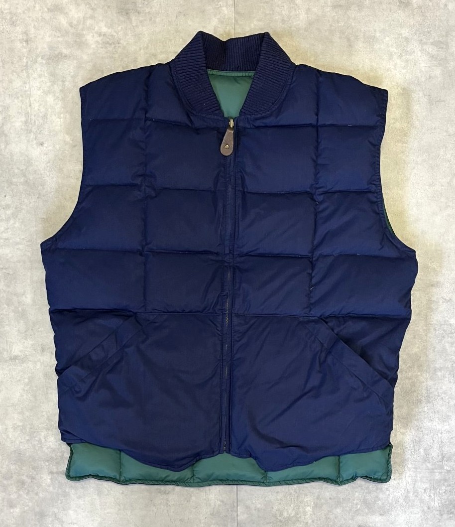 画像: 90'S EDDIE BAUER 白タグ グースダウン スクエアキルト リバーシブル ダウンベスト ネイビー/グリーン (VINTAGE) 「No Sleeve」入荷しました。