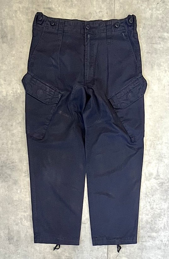 画像: イギリス軍 ROYAL NAVY 斜めポケット カーゴパンツ ネイビー (VINTAGE) 「Bottoms」入荷しました。