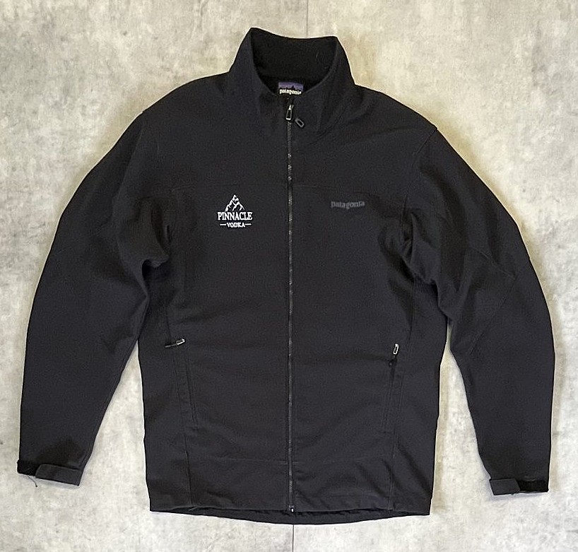 画像: PATAGONIA 裏地POLARTEC WINDBLOCK ソフトシェルジャケット ブラック 企業コラボ (VINTAGE) 「Jacket」入荷しました。