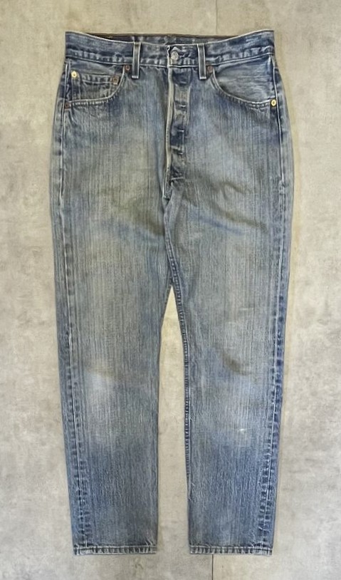 画像: 00'S LEVIS 501 デニム インディゴ W33L30 USA製 (VINTAGE) 「Bottoms」入荷しました。