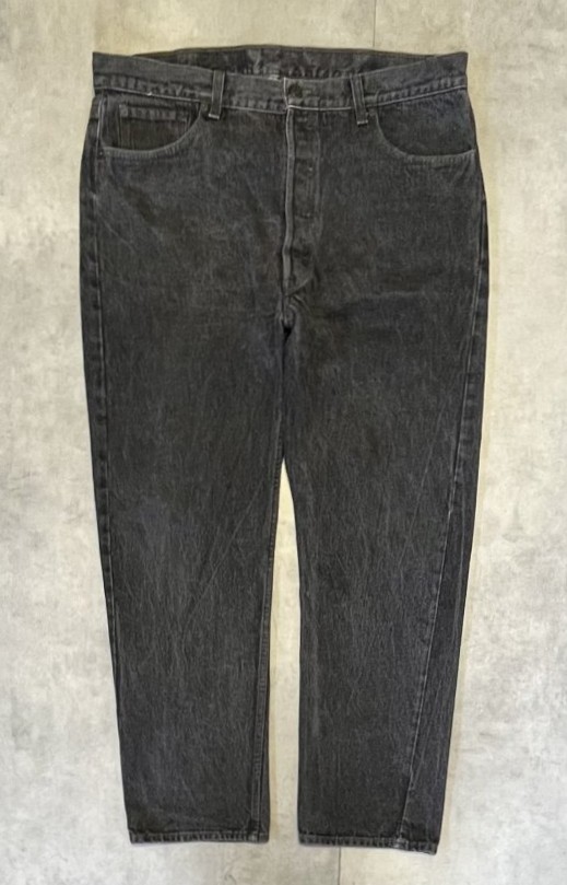画像: 90'S LEVIS 501 デニム 先染めブラック W40L30 USA製 (VINTAGE) 「Bottoms」入荷しました。