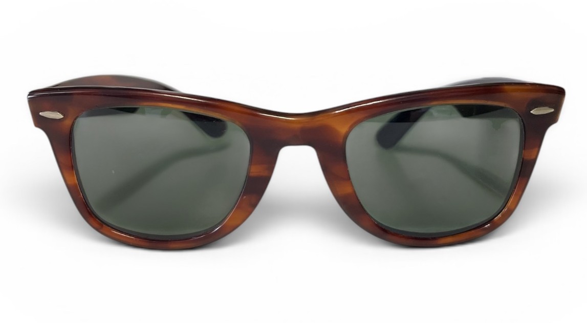 画像: 80'S B&L ボシュロム製 RAY-BAN "WAYFARER" サングラス べっ甲ブラウン USA製 (VINTAGE) 「Accessorie」入荷しました。