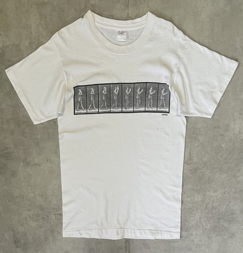 画像: 90'S FOTOFOLIO "EADWEARD MUYBRIDGE" シングルステッチ 両面プリント 半袖 Tシャツ ホワイト USA製 (VINTAGE)「T-Shirt」入荷しました。