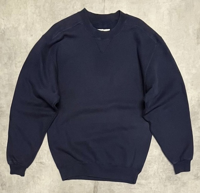 画像: 80'S LL Bean by RUSSELL ATHLETIC 前Vガゼット スウェットシャツ ネイビー USA製 (VINTAGE)「T-Shirt」入荷しました。