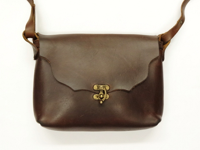 画像: FERNAND LEATHER "HORIZONTAL LATCH POUCH" オールレザー ショルダーバッグ USA製 (USED)