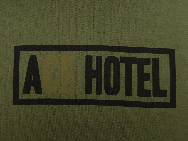 画像: ACE HOTEL ボックスロゴ スウェット パーカー OLIVE (NEW)