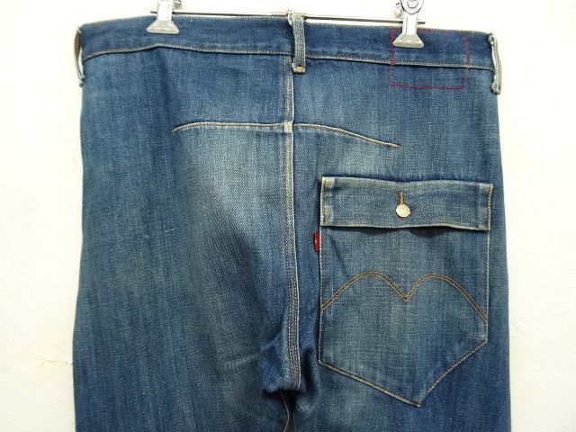 画像: LEVIS RED 1st STANDARD 立体裁断 デニム チュニジア製 (USED)