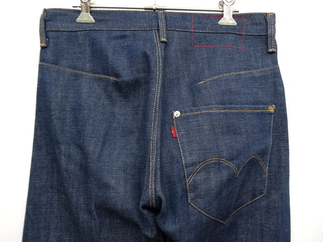 画像: LEVIS RED "1st SLIM" 立体裁断デニム 2000年 スペイン製 (USED)