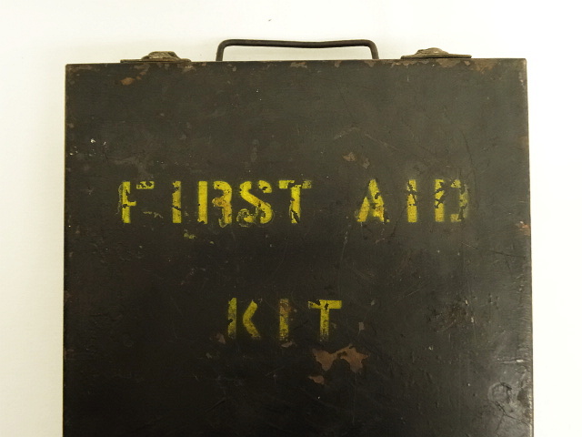 画像: メタル製 FIRST AID KIT ボックス ブラック (VINTAGE)