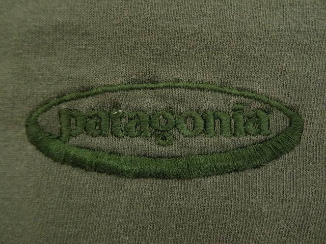 画像: 90'S PATAGONIA 黒タグ オーバルロゴ刺繍 長袖 ポケット付きTシャツ オリーブ USA製 (VINTAGE)