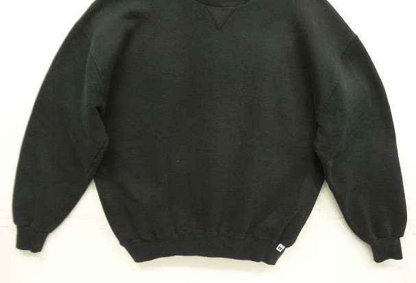 画像: 90'S RUSSELL ATHLETIC 前Vガゼット付き クルーネック スウェットシャツ ブラック USA製 (VINTAGE)