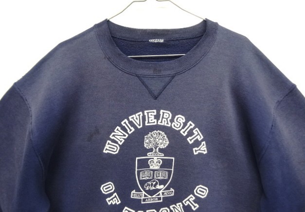 画像: 90'S RUSSELL ATHLETIC 前Vガゼット付き プリント入り クルーネック スウェットシャツ フェードネイビー (VINTAGE)