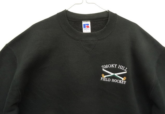 画像: 90'S RUSSELL ATHLETIC 前Vガゼット付き ロゴ刺繍 クルーネック スウェットシャツ ブラック USA製 (VINTAGE)