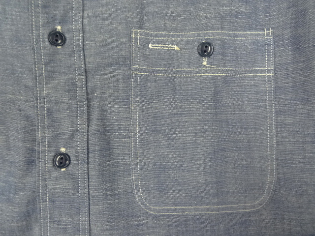 画像: 60'S SEARS コットン100% 猫目ボタン シャンブレー 長袖 ワークシャツ ブルー USA製 (DEADSTOCK)