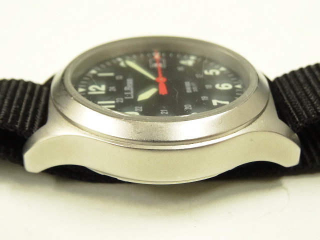 画像: LL Bean カレンダー付き フィールドウォッチ 時計 文字盤ブラック スイス製 (VINTAGE)