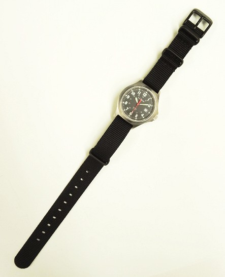 画像: LL Bean カレンダー付き フィールドウォッチ 時計 文字盤ブラック スイス製 (VINTAGE)