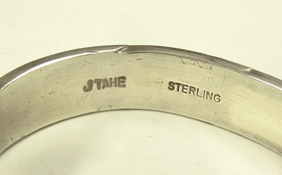 画像5: ナバホ族 インディアンジュエリー "JERROLD TAHE" スタンプワーク シルバー バングル (NEW)