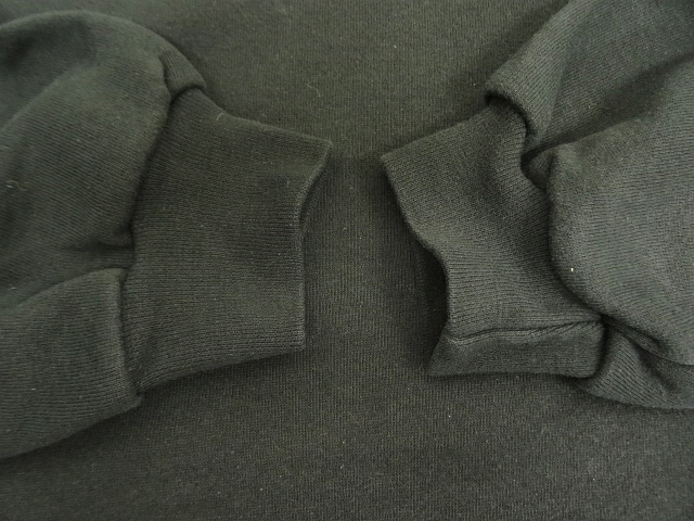 画像: 90'S RUSSELL ATHLETIC 前Vガゼット付き クルーネック スウェットシャツ ブラック メキシコ製 (VINTAGE)