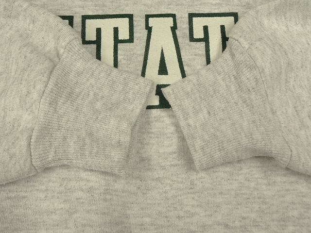 画像: 90'S RUSSELL ATHLETIC 前Vガゼット付き クルーネック スウェットシャツ ヘザーグレー USA製 (VINTAGE)