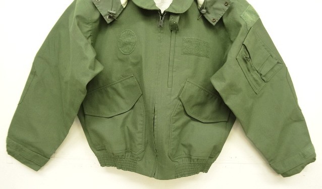 画像: アメリカ軍 USAF "CWU-106/P" フード&チンスト付き フライトジャケット セージグリーン (DEADSTOCK) 
