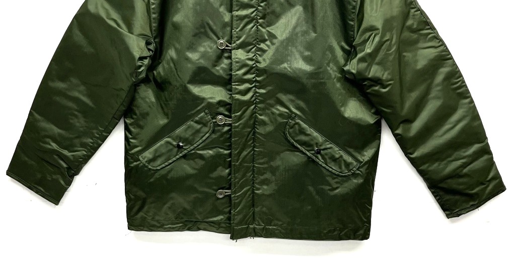 画像: 70'S アメリカ軍 US NAVY バックステンシル チンスト付き 裏地キルティング デッキジャケット SCOVILLジップ (DEADSTOCK)