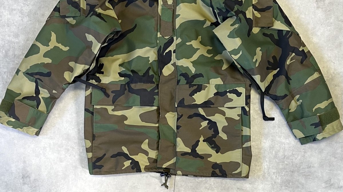 画像: アメリカ軍 US ARMY ECWCS "GEN2モデル" GORE-TEX パーカー ウッドランドカモ S-SHORT (DEADSTOCK)