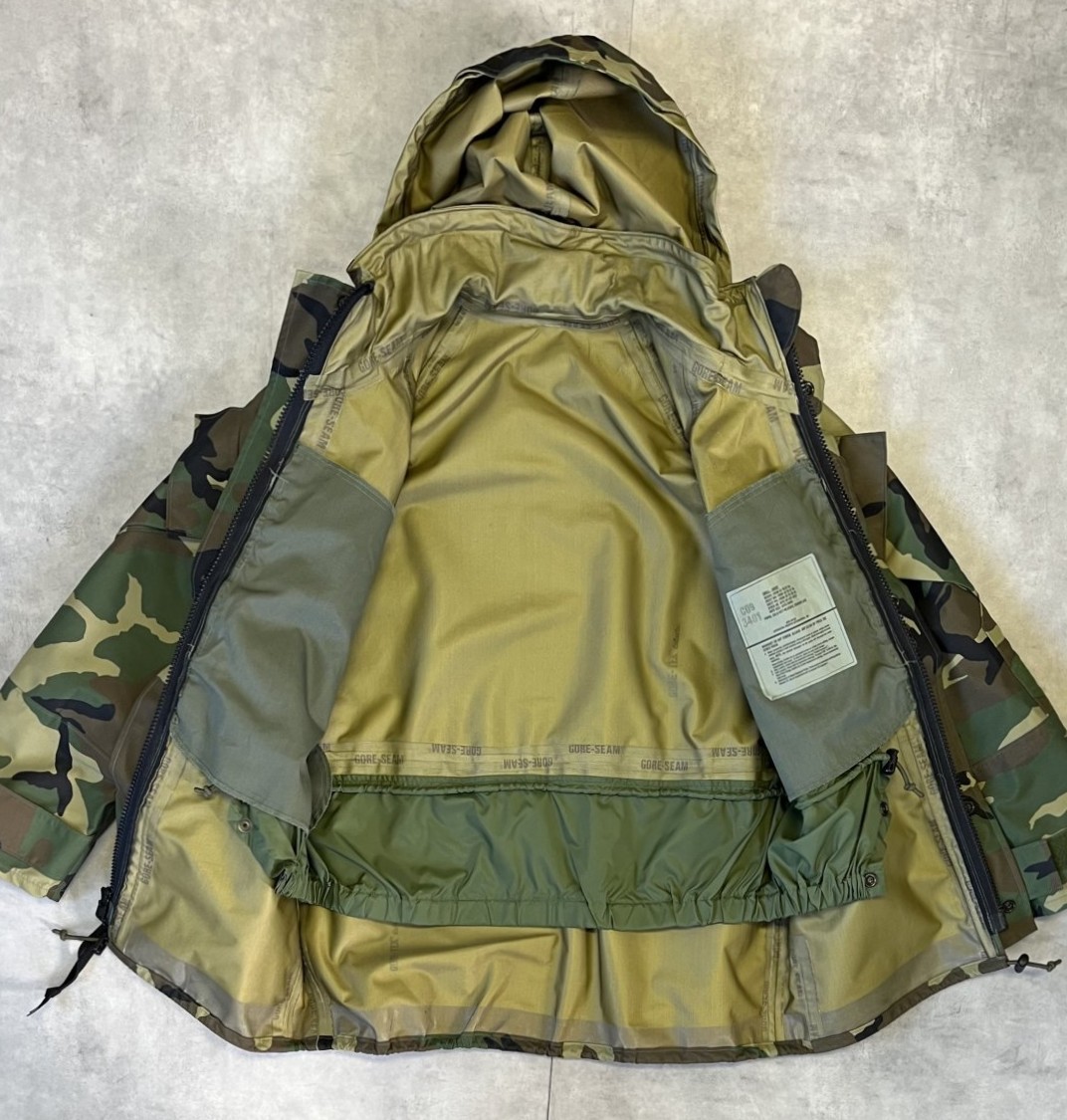 画像4: アメリカ軍 US ARMY ECWCS "GEN2モデル" GORE-TEX パーカー ウッドランドカモ S-SHORT (DEADSTOCK)