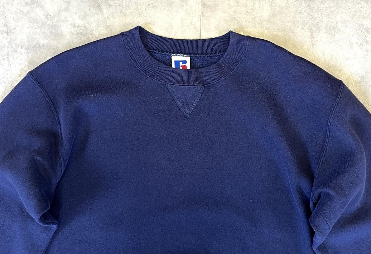 画像: 90'S RUSSELL ATHLETIC 前Vガゼット付き クルーネック スウェットシャツ ネイビー USA製 (VINTAGE)