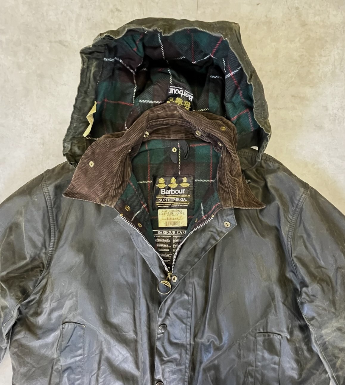 画像: 90'S BARBOUR 3クレスト "NORTHUMBRIA" 旧タグ 裏地ウール フード付き オイルドジャケット オリーブ イングランド製 (VINTAGE)