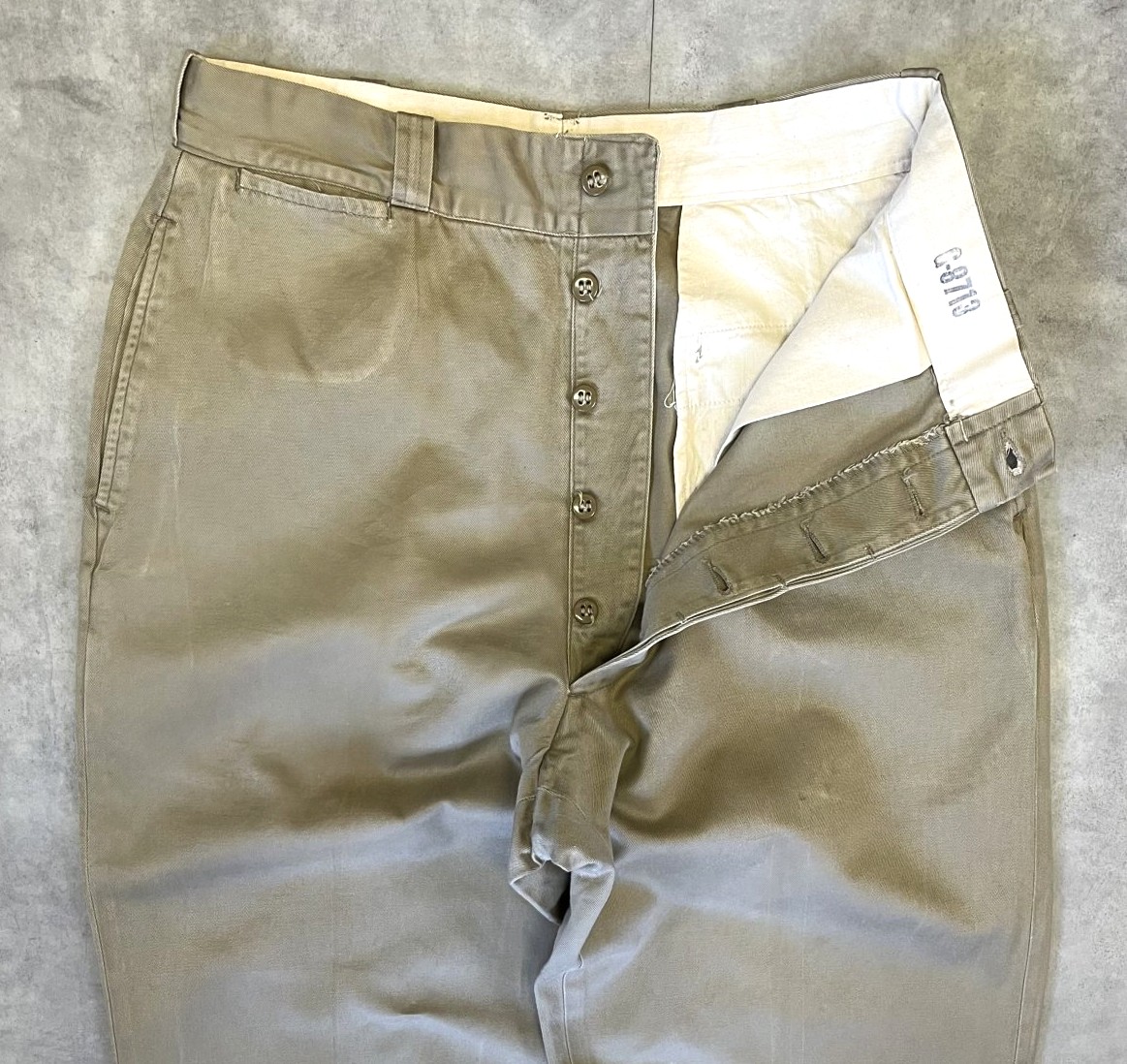 画像: 50'S アメリカ軍 US ARMY "MIL-T-2064C" ボタンフライ チノパンツ (VINTAGE)