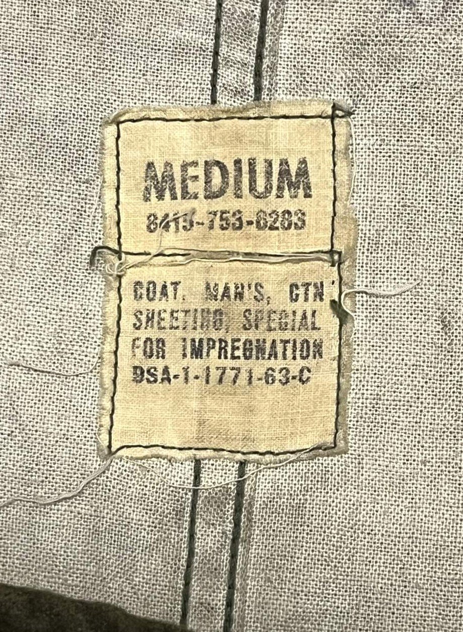 画像2: 60'S アメリカ軍 US ARMY "GAS PROTECTIVE" フィッシュテールコート オリーブ (VINTAGE)