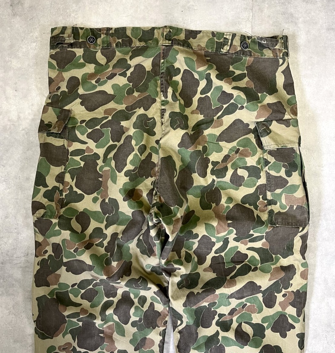画像: 60'S USMC 民間品 M-43 カーゴパンツ コの字留めジップ 13スターボタン ダックハンターカモ (VINTAGE)