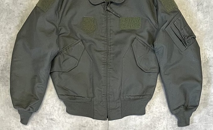 画像: アメリカ軍 USAF "CWU-36/P" アラミド フライトジャケット オリーブ (DEADSTOCK) 