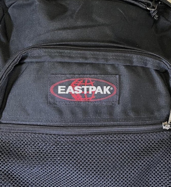 画像2: 90'S EASTPAK 旧タグ ボトムレザー ナイロン バックパック ブラック USA製 (VINTAGE)