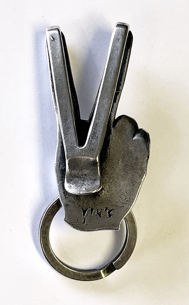画像2: VIN'S "V SIGN KEYHOOK" ANTIQUE SILVER (NEW)
