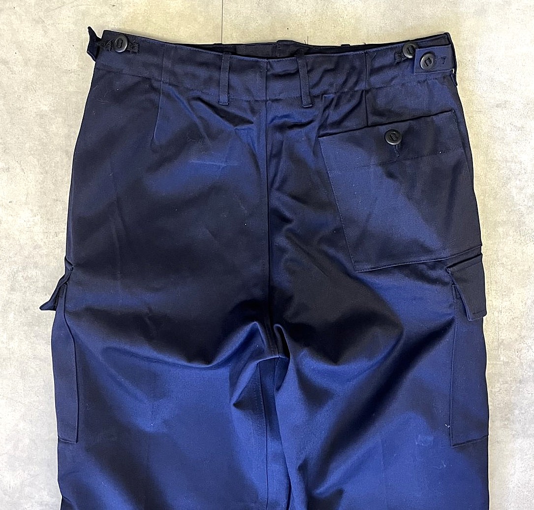 画像: イギリス軍 ROYAL NAVY 前期型 カーゴパンツ ネイビー (DEADSTOCK)
