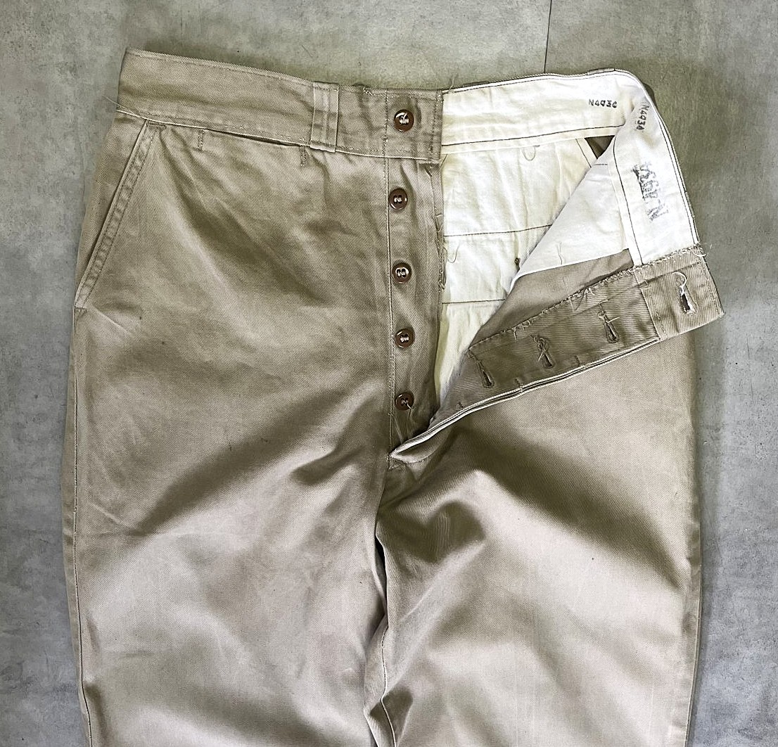 画像: 50'S アメリカ軍 US ARMY "MIL-T-2064B" ボタンフライ チノパンツ ベージュ (VINTAGE)