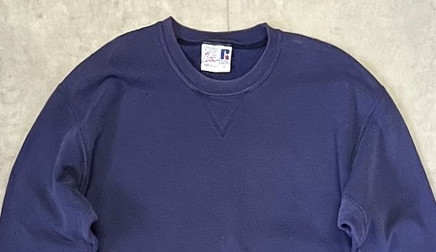 画像: 90'S RUSSELL ATHLETIC "HIGH COTTON" 前V&脇の下ガゼット付き クルーネック スウェットシャツ ナス紺 USA製 (VINTAGE)